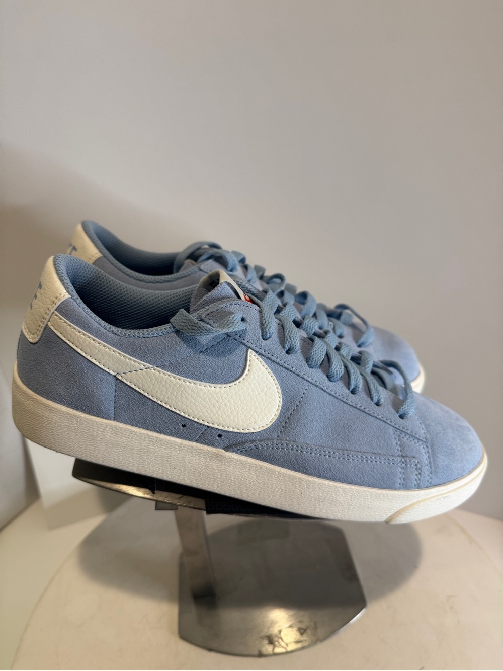 Nike Blazer Light Blue Suede Sneakers
Women’s size 9 new - Picture 6 of 10